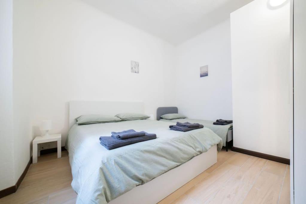 Apartment 4 Stops From The City Center Milaan Buitenkant foto